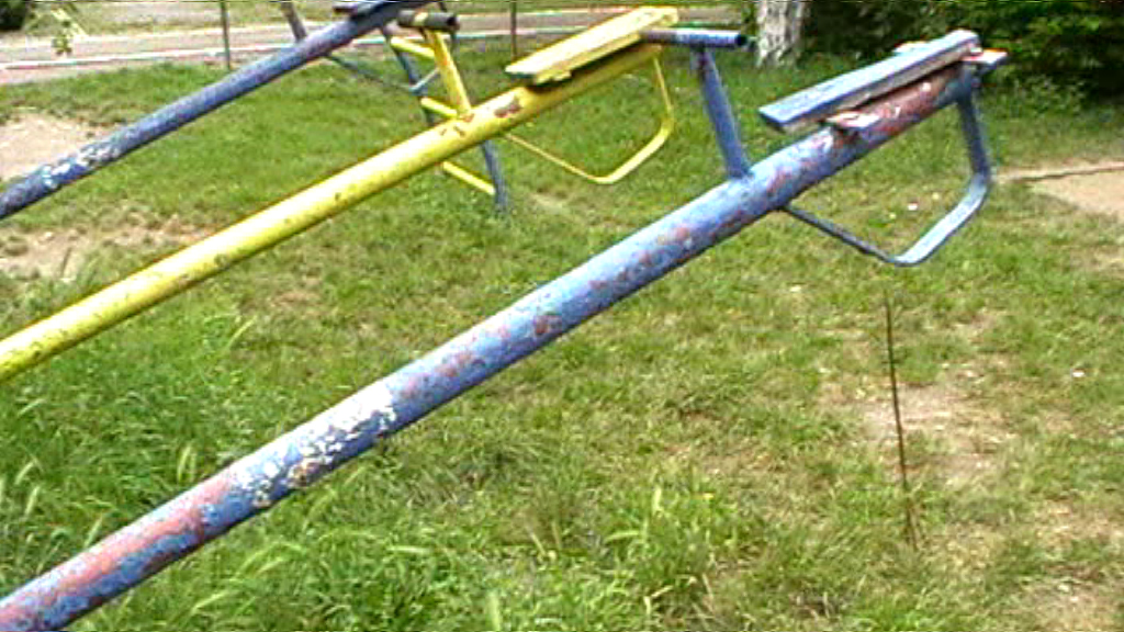 Parcurile de joacă sunt rușinea Câmpiei Turzii