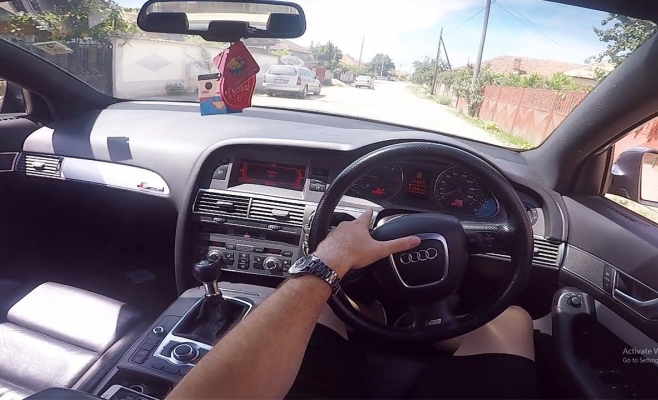 mașinile cu volan pe dreapta ar putea fi interzise