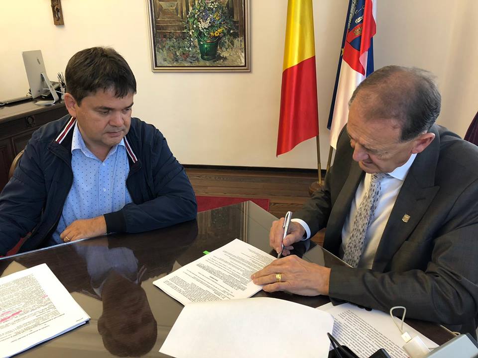 42642334_2130192387000240_8213113003470487552_n