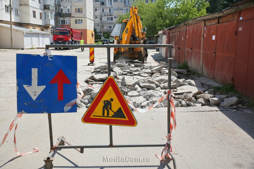 Se lucrează pe mai multe șantiere pentru reabilitarea străzilor și îmbunătățirea condițiilor de trafic