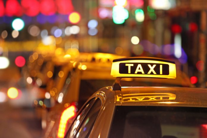 Taxis_iStock.com_Foto Maxiphoto_DL_PPT_0 angajări Câmpia Turzii
