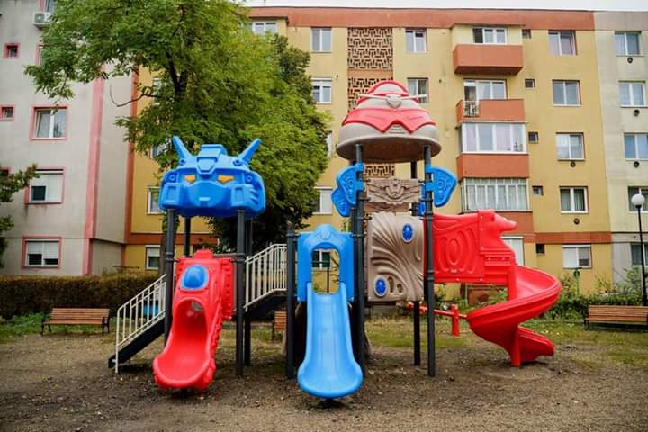 Încă două locuri de joacă pentru copiii din Câmpia Turzii