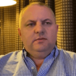 avram-gal-live (1)