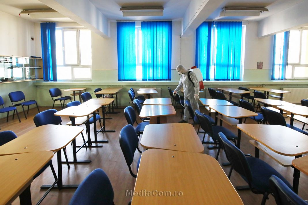 A început procesul de dezinfecție a unităților de învățământ din Turda!