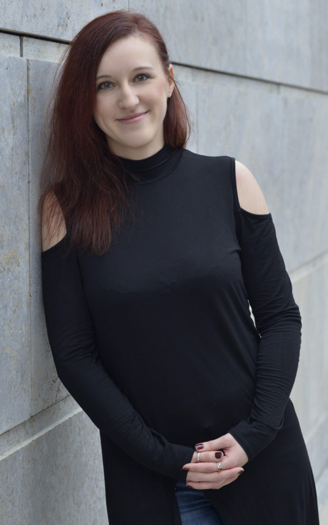 Bianca-Iosivoni-011-640x1024