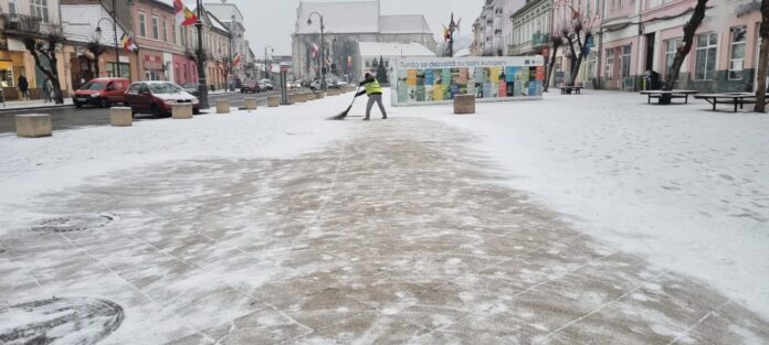 curățare-trotuare-turda