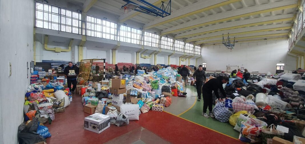 Munți de ajutoare, trimiși de turdeni, la Vama Sighet