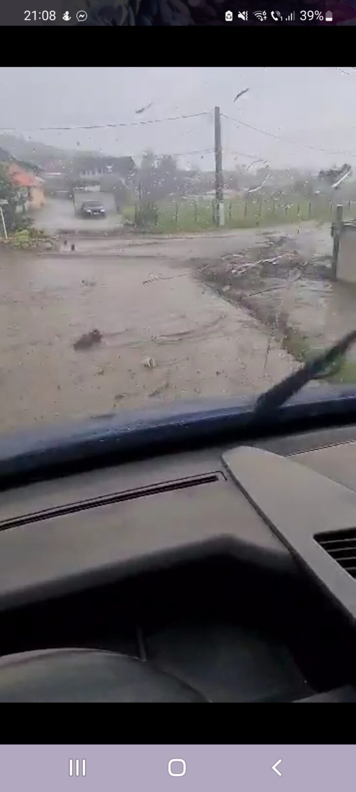 Screenshot_20220531-210812_One UI Home