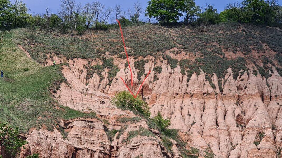 Accident GROAZNIC la Râpa Roșie, în Sebeș – 2 copii au căzut cu ATV-ul Accident GROAZNIC la Râpa Roșie, în Sebeș – 2 copii au căzut cu ATV-ul