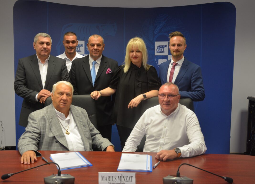 A fost semnat contractul pentru salubrizarea municipiului Cluj-Napoca, a orașului Huedin și a altor 43 de comune limitrofe