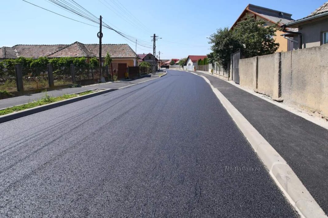 Inca o strada din Cartierul Industrial Turda a fost asfaltata