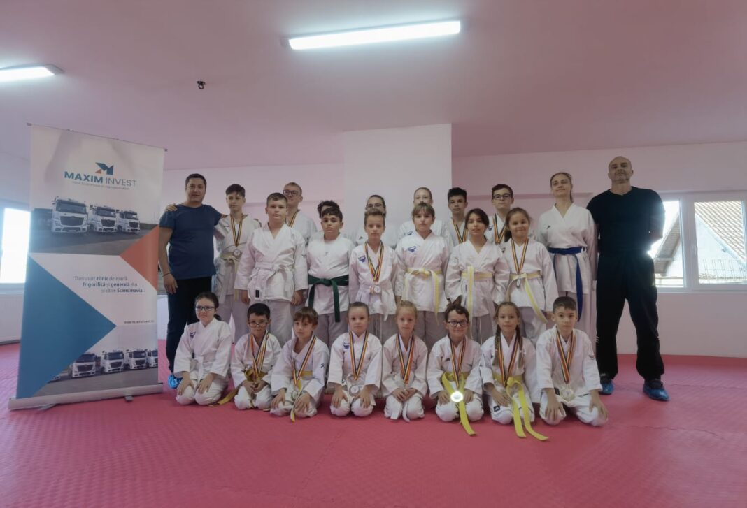 Karatistii ACS Viitorul Potaissa Turda se intorc acoperiti de medalii de la Cupa Romaniei