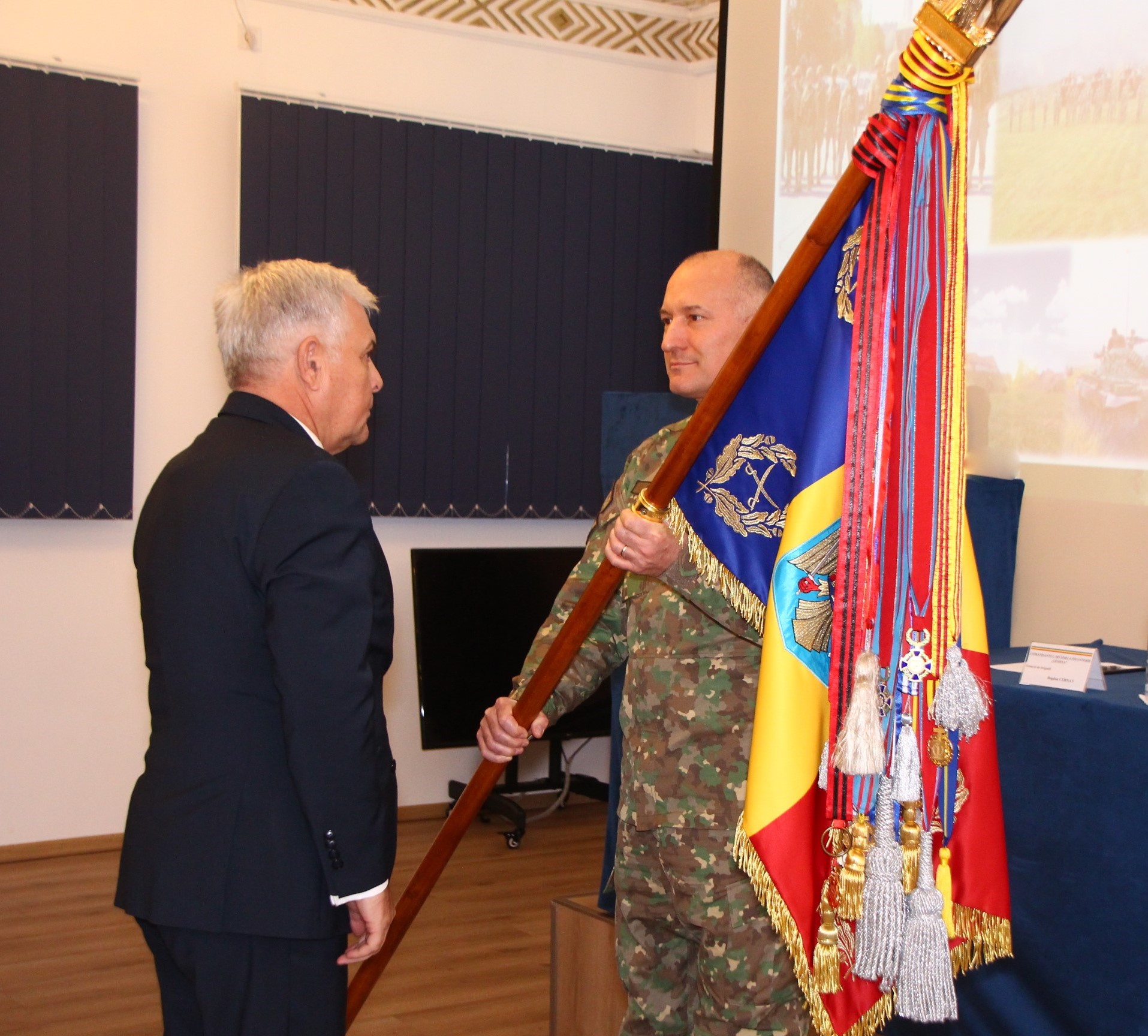 RefleqtMedia | Un nou comandant la cârma Diviziei 4 Infanterie „Gemina”