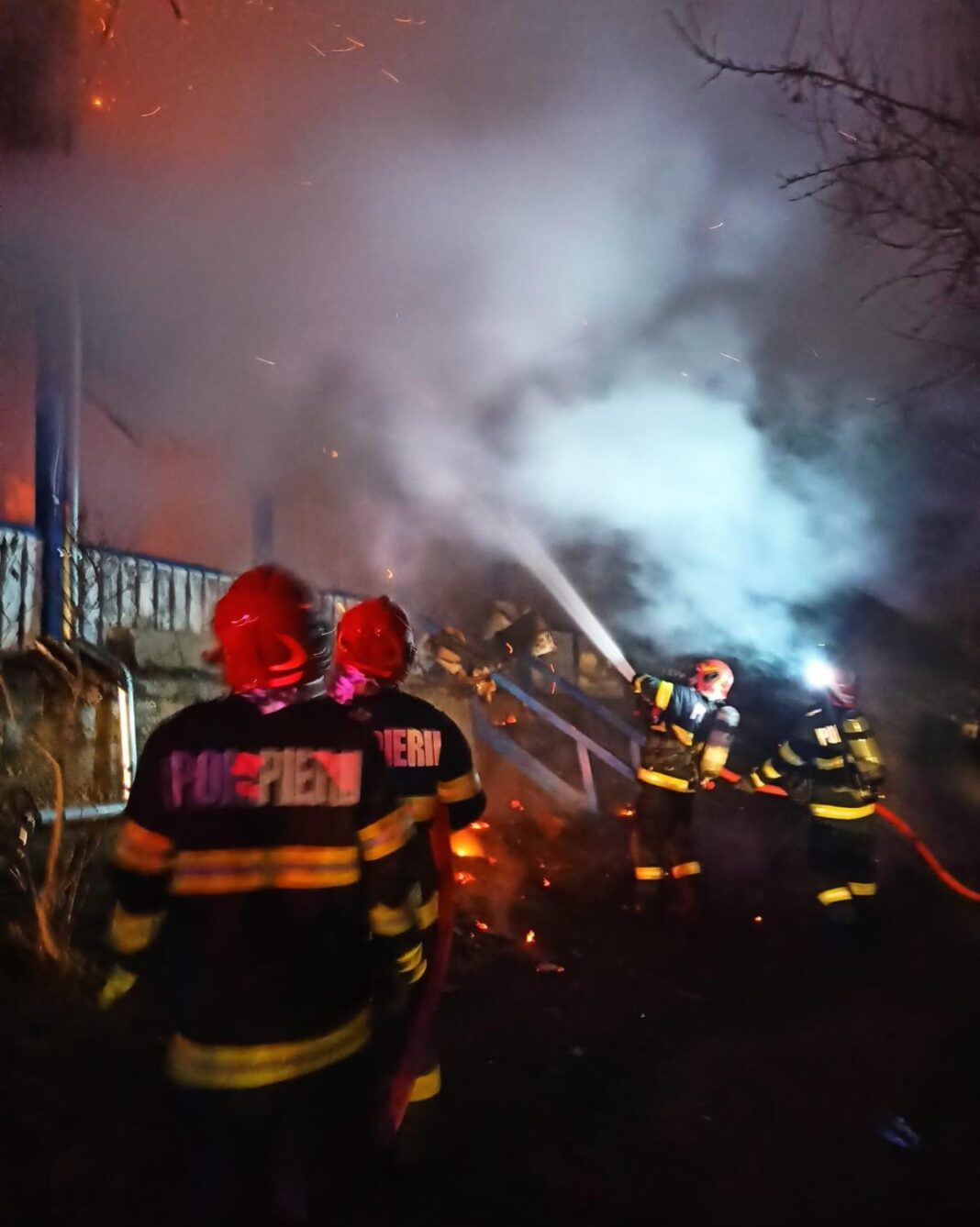 Cabana lui Radu Urcan a ars pana la temelie!