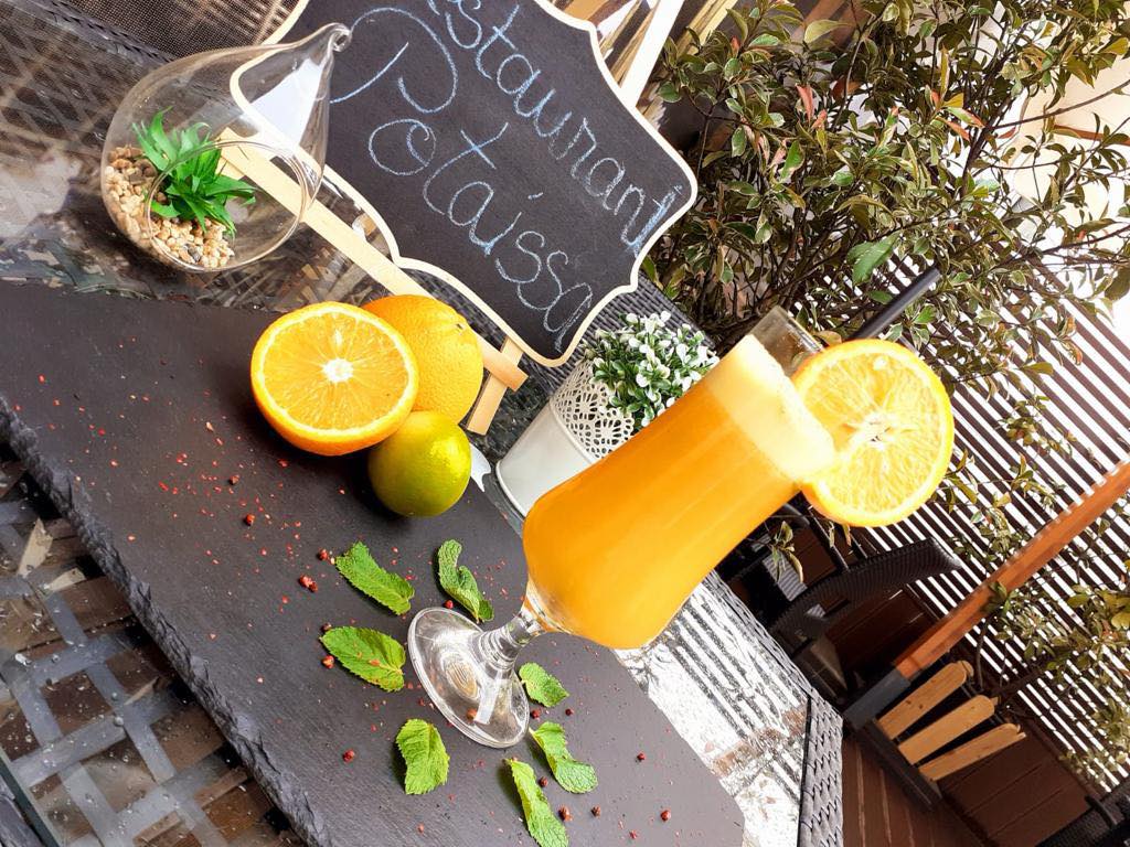 Potaissa Hotel lansează invitația: Hai la terasă!