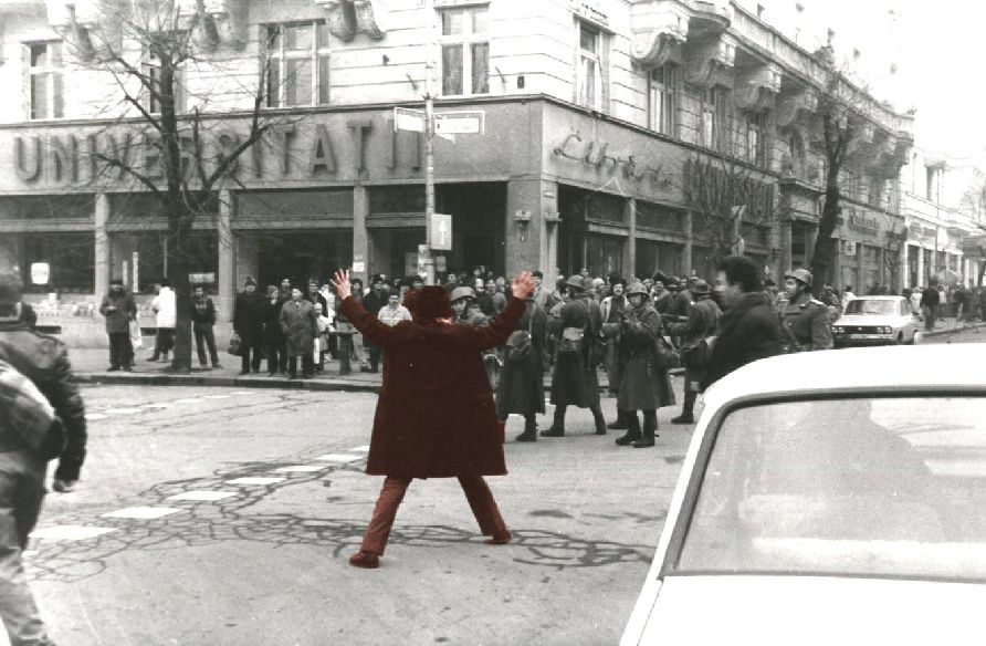 RefleqtMedia Tururi ghidate în memoria Revoluției din 89