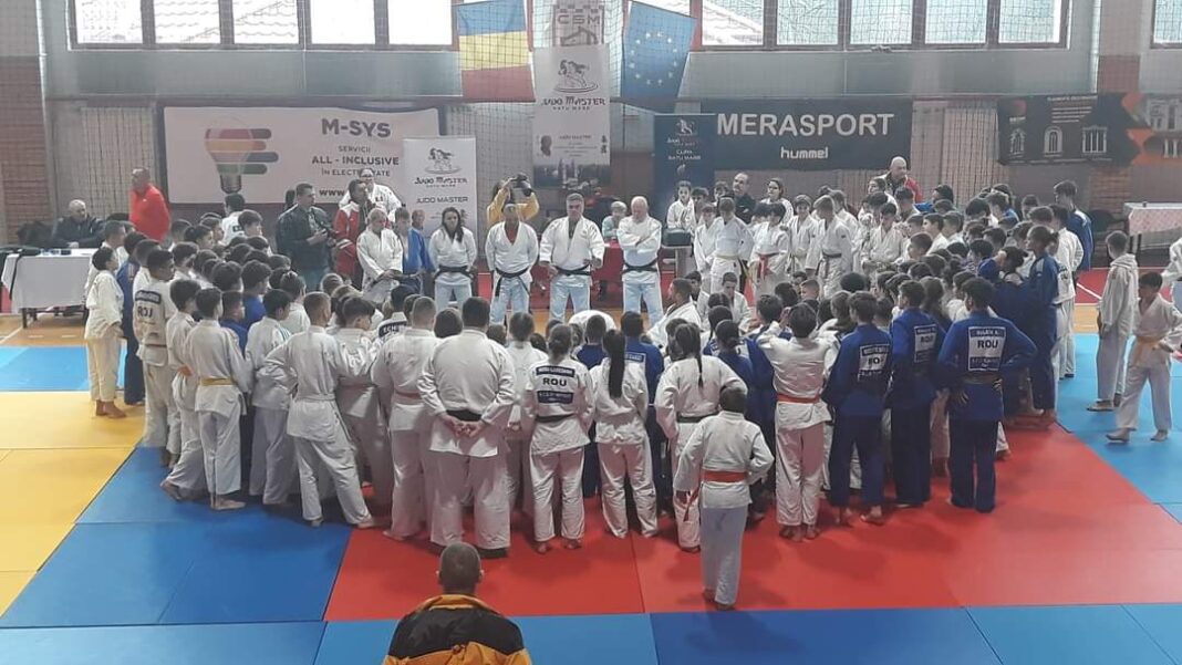 Judoka din Campia Turzii, in stagiu de pregatire la Sătmar