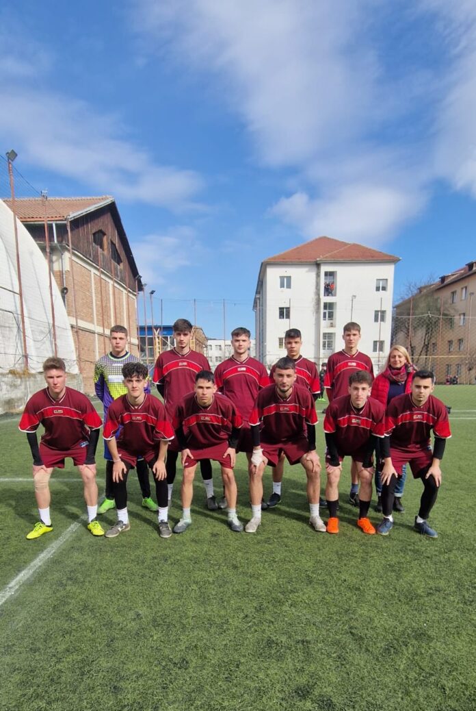 RefleqtMedia Fotbaliștii de la Victor Ungureanu Locul 2 la