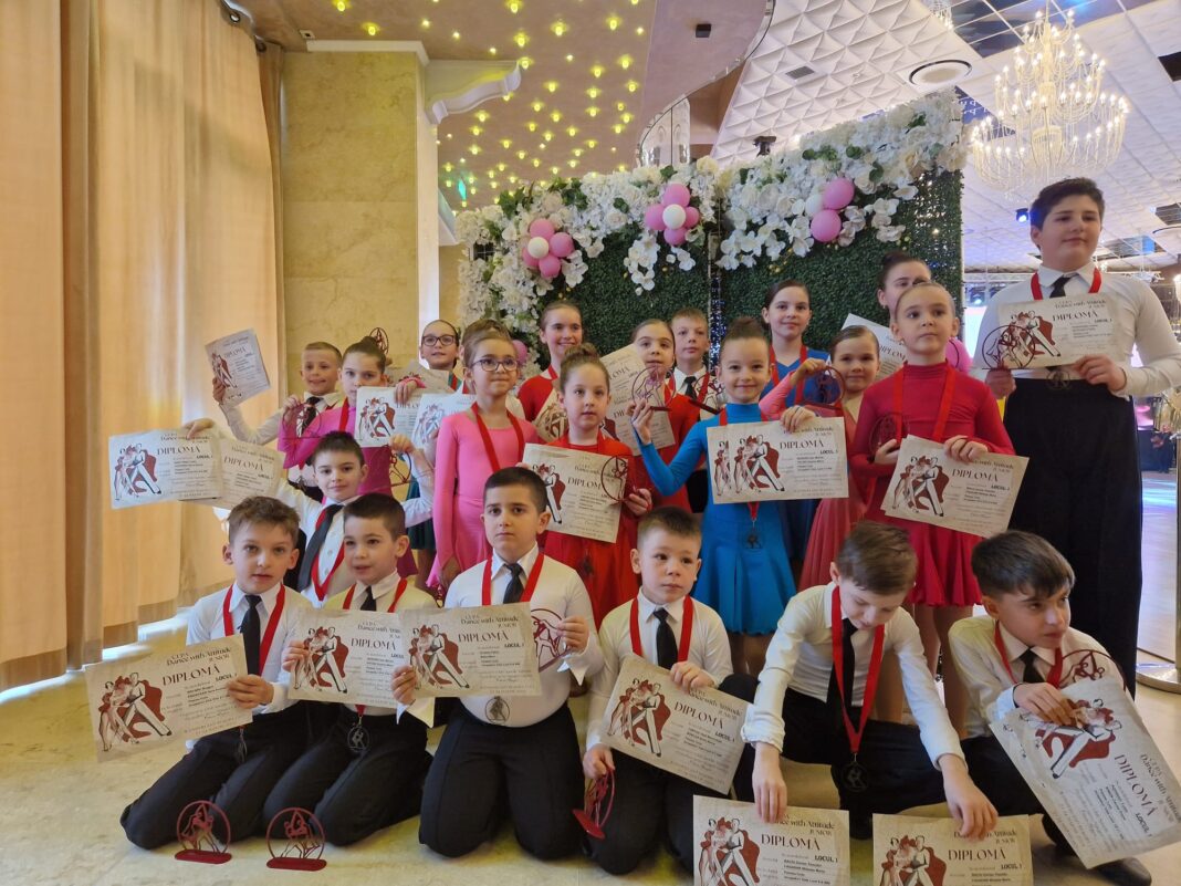 Dansatorii turdeni, prezenți la „Dance with attitude Cluj Napoca” Dansatorii turdeni, prezenți la „Dance with attitude Cluj Napoca”