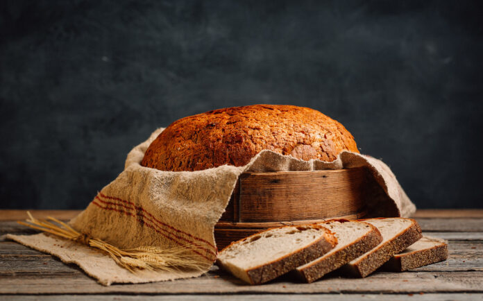 03-PAINE TARANEASCA CU CARTOFI