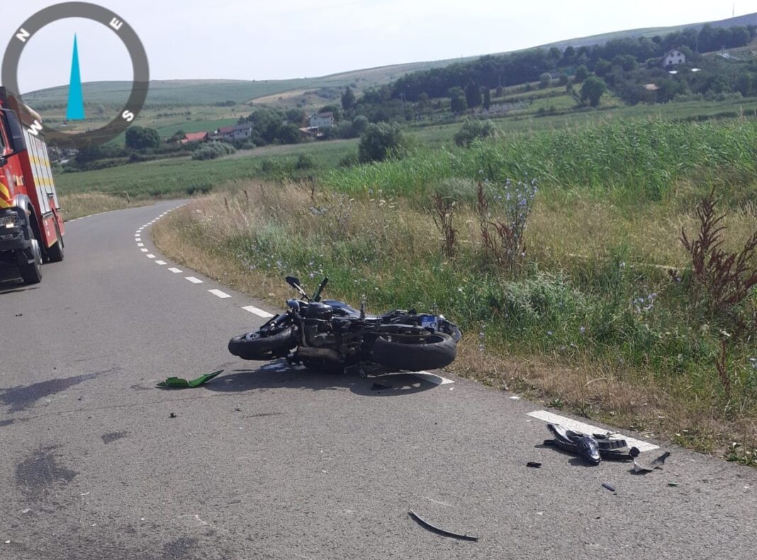 Motociclist rănit în accident, la Comșești