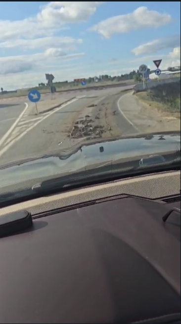 (VIDEO) Pericol de accident la Câmpia Turzii (VIDEO) Pericol de accident la Câmpia Turzii