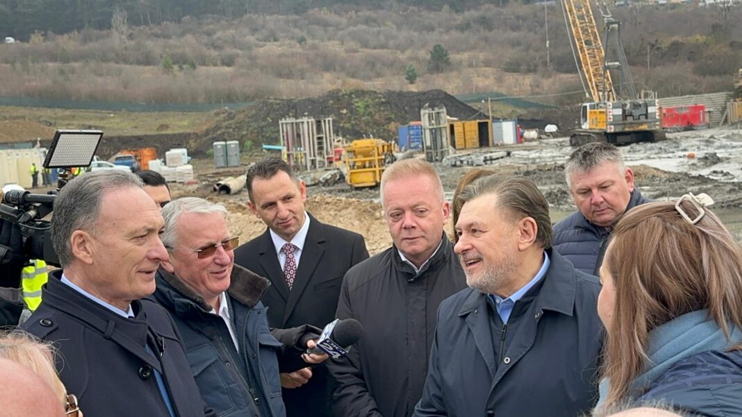 CONSTRUIM SPITALE ÎN ROMÂNIA PENTRU PRIMA DATĂ DUPĂ 35 DE ANI CONSTRUIM SPITALE ÎN ROMÂNIA PENTRU PRIMA DATĂ DUPĂ 35 DE ANI