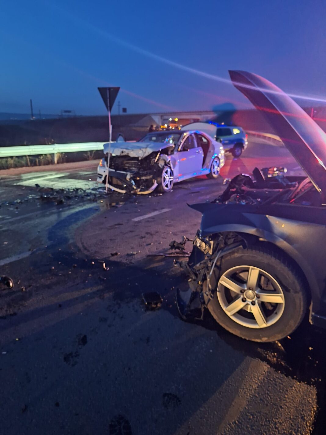 Accident cu doi raniti, la Mihai Viteazu