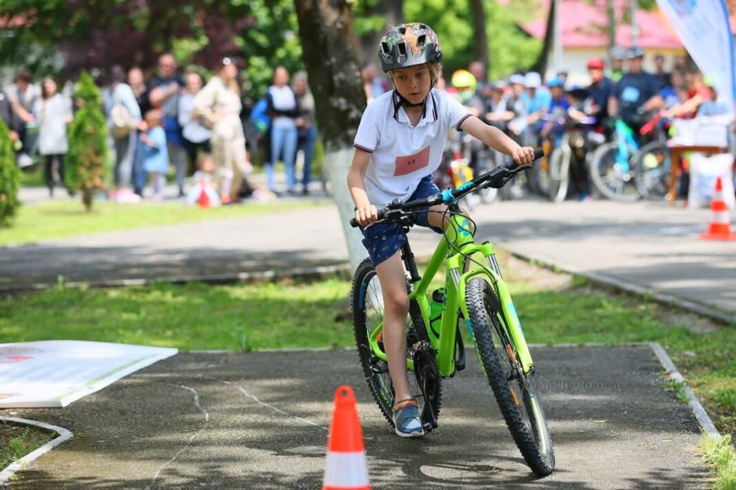 🚴♂️ Concurs de biciclete la „Surprizele Iepurașului”