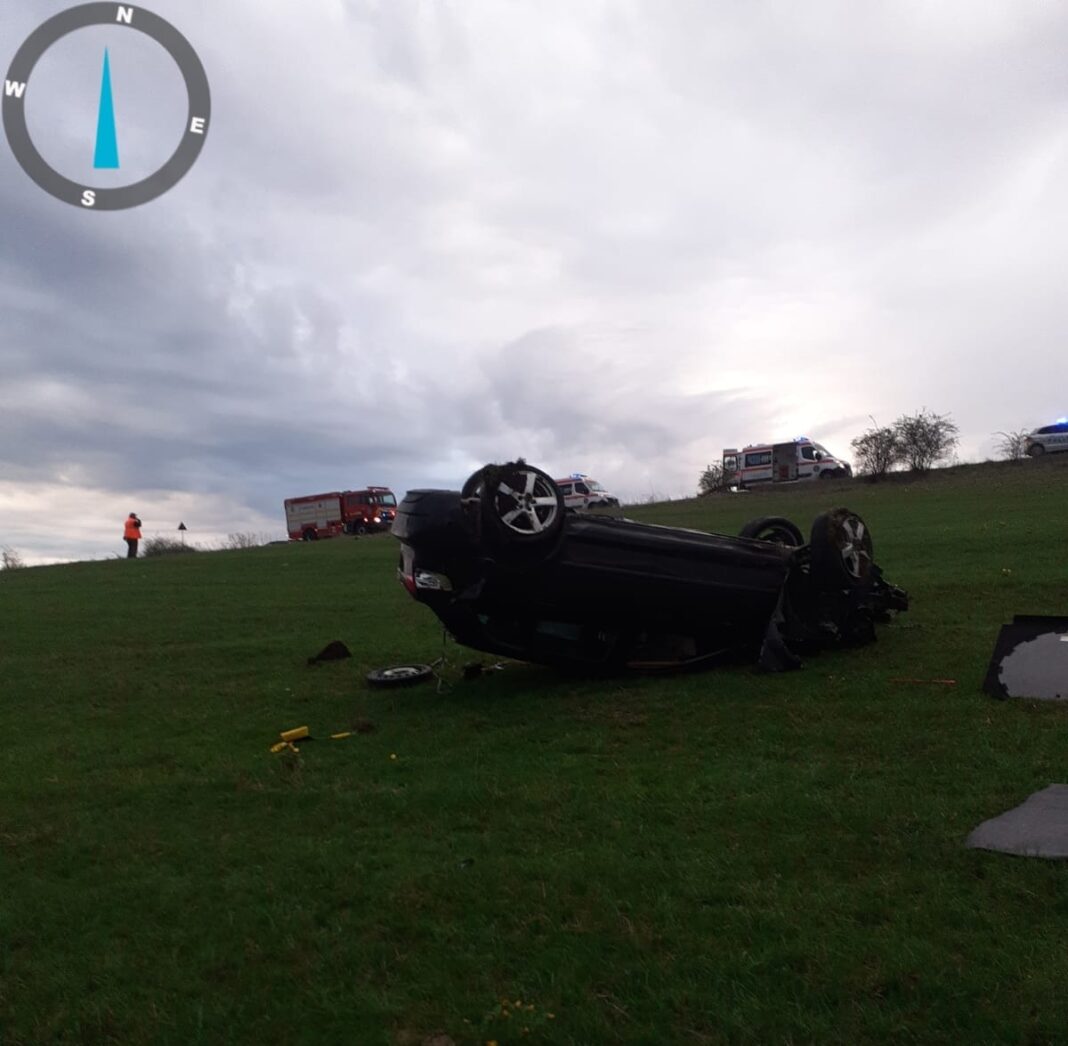 Intervenție la un accident rutier petrecut la ieșire din Turda spre Săndulești