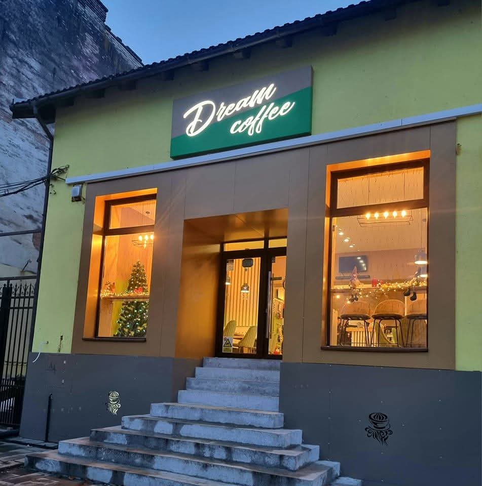 🔔 Angajăm Bucătar & Ajutor de Bucătar! 🔔