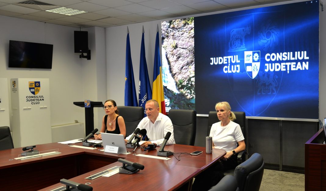 Consiliul Județean Cluj RECUNOAȘTE că a cumpărat microbuze cu prețuri umflate!