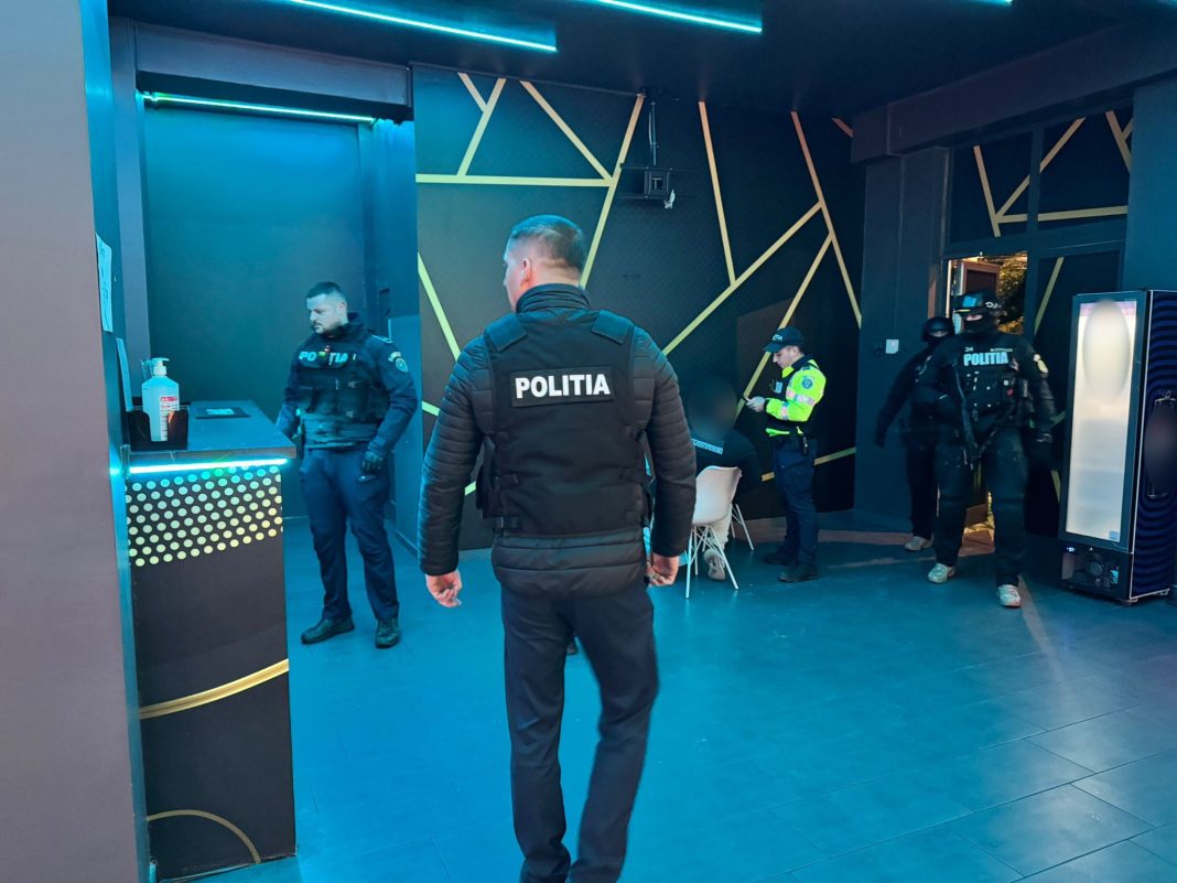 ACȚIUNE NOCTURNĂ A POLIȚIȘTILOR DIN TÂRNĂVENI! 💥 Săli de jocuri, cluburi și străzi luate la puricat până-n zori!