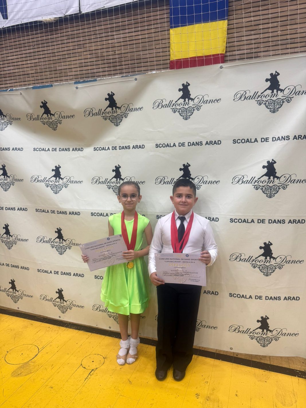 💃 Strălucire pe ringul de dans! Clubul Potaissa Turda cucerește podiumul la Cupa Ballroom Arad! 🕺