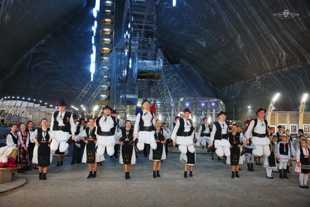 CE SPECTACOL! PRO TV A COBORÂT ÎN INIMA PĂMÂNTULUI PENTRU A SĂRBĂTORI ROMÂNIA! 🇷🇴💥