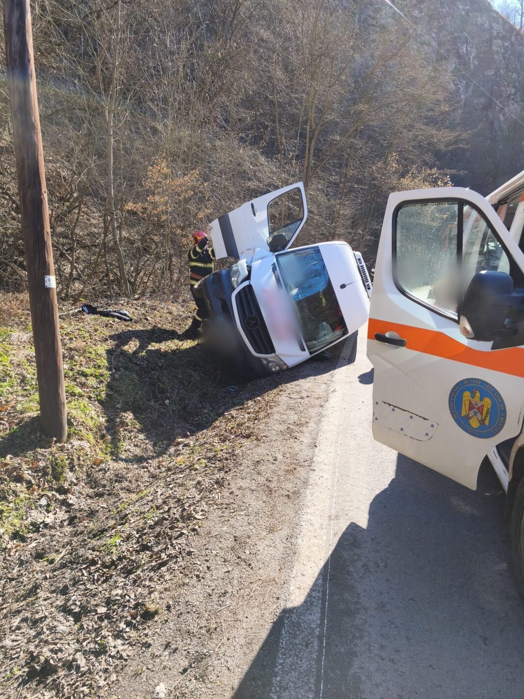Intervenție la un accident rutier petrecut pe raza localității Buru Intervenție la un accident rutier petrecut pe raza localității Buru