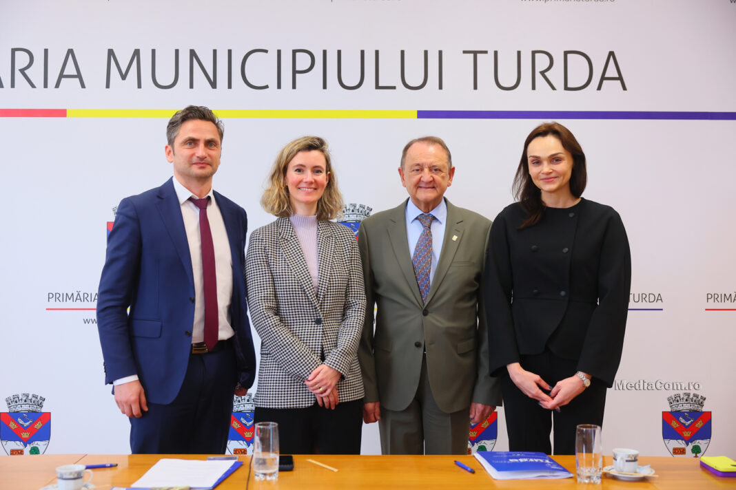 Turda explodează economic: Cristian Matei aduce titanii finanțelor mondiale în inima orașului și pregătește saltul istoric spre statutul de lider regional Turda explodează economic: Cristian Matei aduce titanii finanțelor mondiale în inima orașului și pregătește saltul istoric spre statutul de lider regional