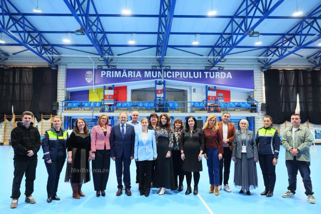 450 de elevi din Turda au ascultat povești cutremurătoare despre droguri. Mărturii reale care i-au lăsat fără cuvinte 450 de elevi din Turda au ascultat povești cutremurătoare despre droguri. Mărturii reale care i-au lăsat fără cuvinte