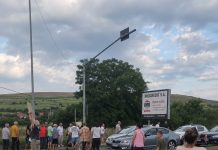 Moartea lui Adrian Moldovan a scos oamenii în stradă Moartea lui Adrian Moldovan a scos oamenii în stradă